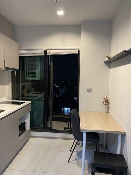 room interior of Life Asoke – Rama 9