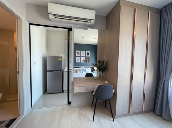 bedroom and room interior of Life Asoke