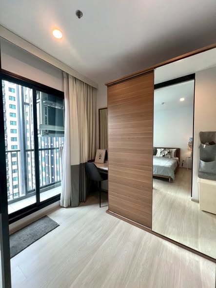 bedroom and room interior of Life Asoke