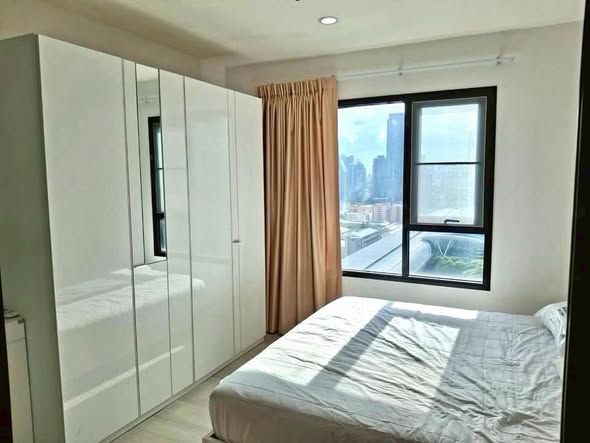 bedroom and room interior of Life Asoke