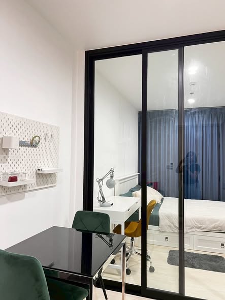 bedroom and room interior of Life Asoke