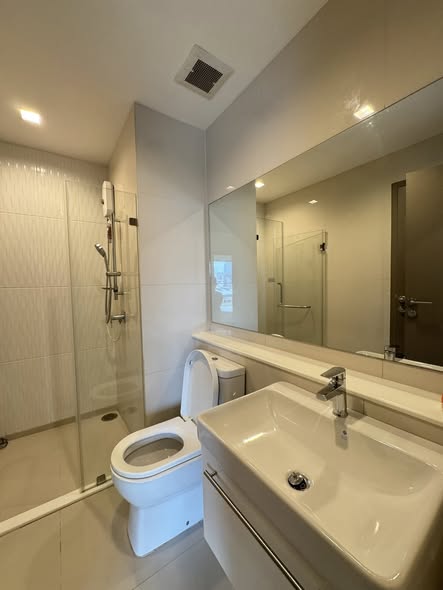 bathroom of Life Asoke Hype