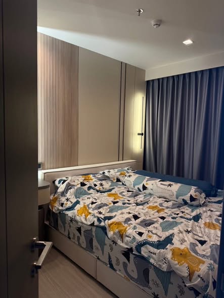 bedroom of Life Asoke Hype