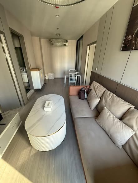 bedroom of Life Asoke Hype