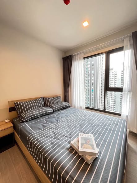 bedroom of Life Asoke Hype
