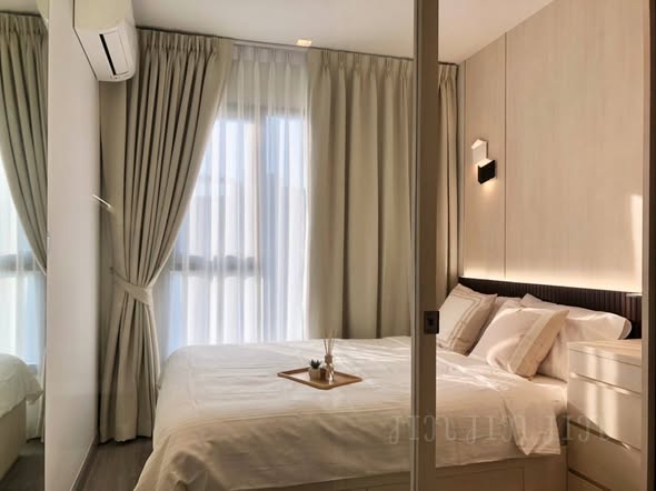 bedroom of Life Asoke Hype