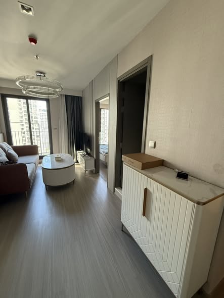 bedroom of Life Asoke Hype