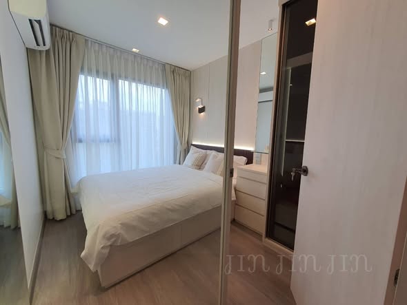bedroom of Life Asoke Hype