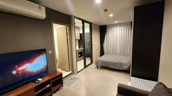 bedroom of Life Asoke Hype
