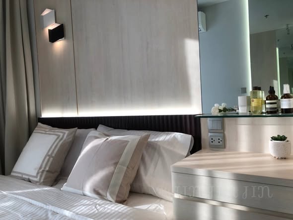 bedroom of Life Asoke Hype