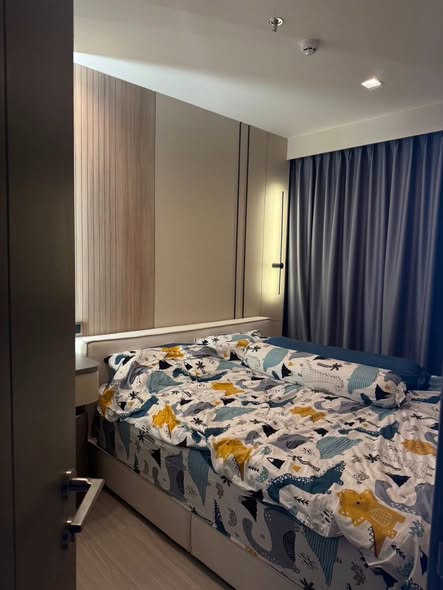 bedroom of Life Asoke Hype
