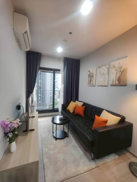 bedroom and living room of Life Asoke Hype