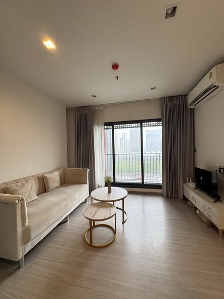 bedroom and living room of Life Asoke Hype