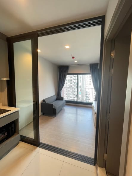 bedroom and room interior of Life Asoke Hype