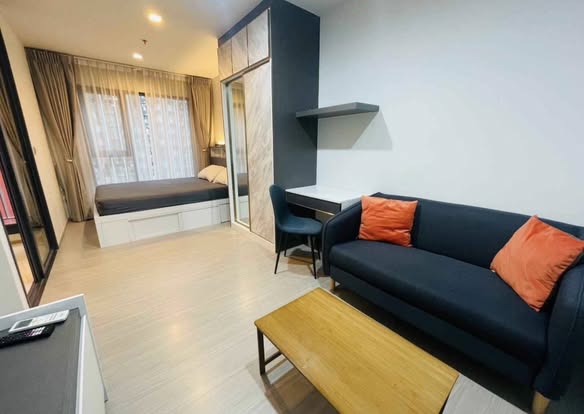 living room and bedroom of Life Asoke Hype