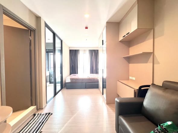 room interior of Life Asoke Hype