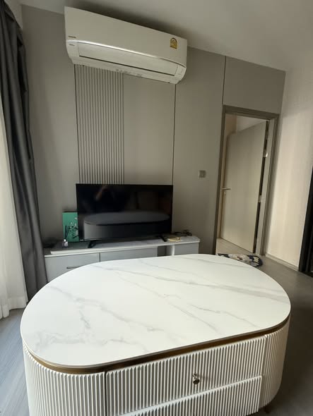 room interior of Life Asoke Hype