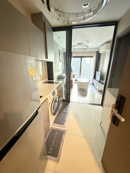 room interior and bathroom of Life Asoke Hype
