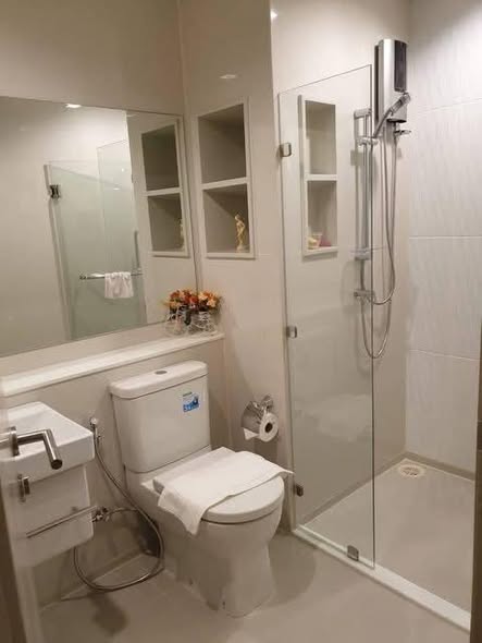 room interior and bathroom of Life Ladprao