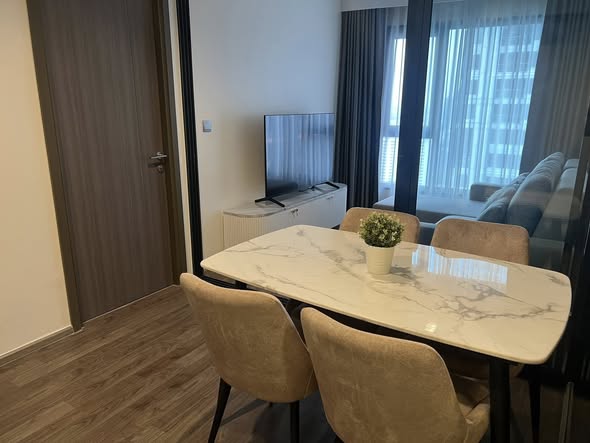 room interior of Life Ladprao Valley