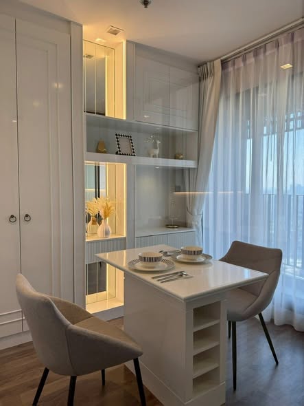 room interior of Life Ladprao Valley