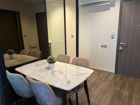 room interior of Life Ladprao Valley