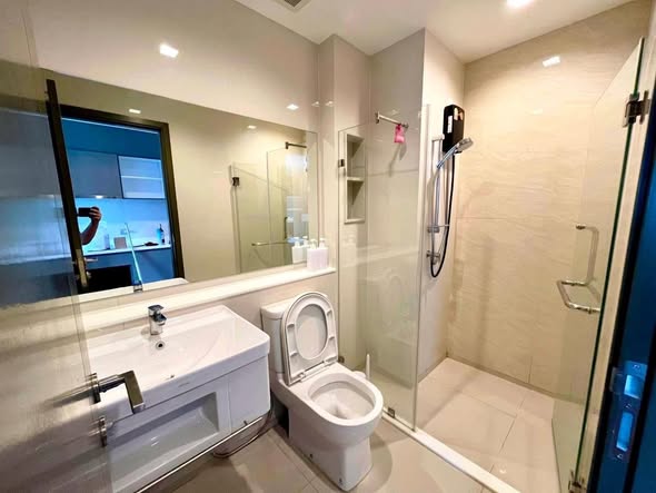 room interior and bathroom of Life Ladprao Valley