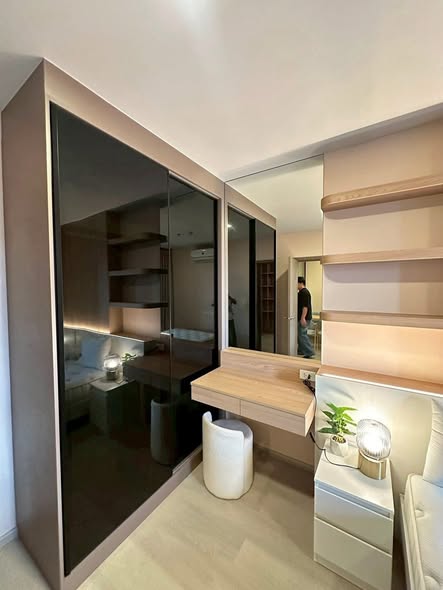 room interior and bathroom of Life พหลฯ-ลาดพร้าว | Life Phahon-Ladprao | First Class Living in The Heart of Ladprao