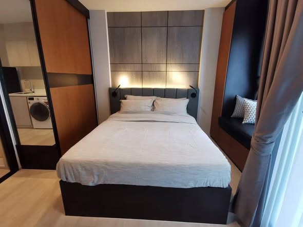 bedroom of Life One Wireless