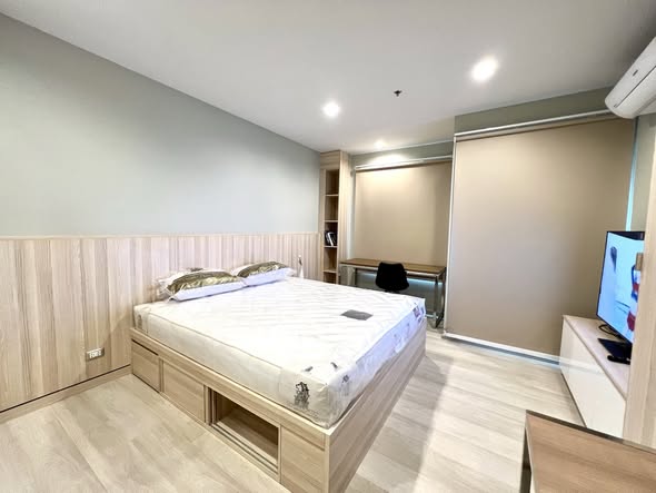 bedroom of Life One Wireless