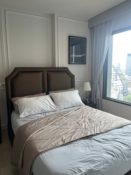bedroom of Life One Wireless