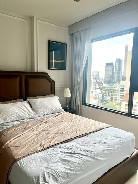 bedroom of Life One Wireless