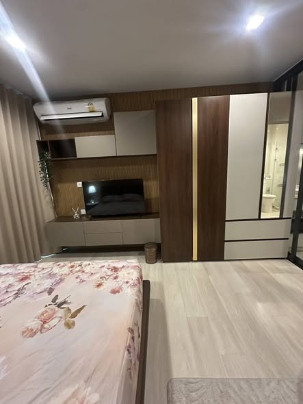 bedroom of Life One Wireless
