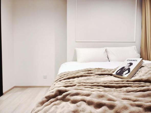 bedroom of Life One Wireless