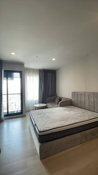 bedroom of Life One Wireless