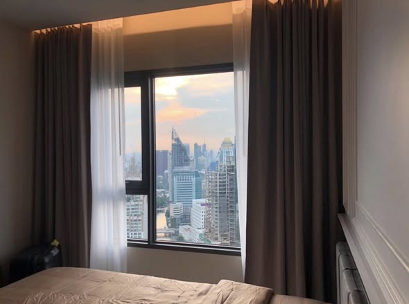 bedroom of Life One Wireless