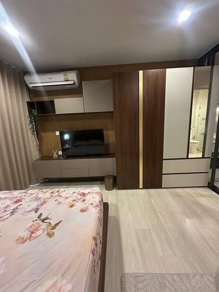 bedroom of Life One Wireless