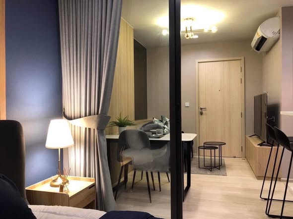 bedroom of Life One Wireless