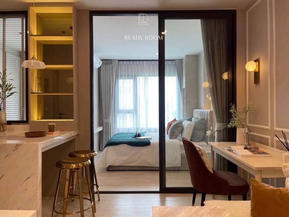 bedroom of Life One Wireless