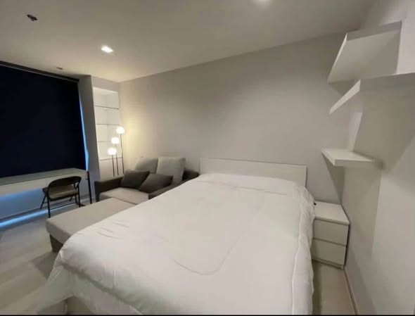 bedroom of Life One Wireless