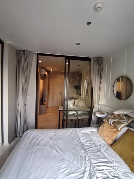 bedroom of Life One Wireless