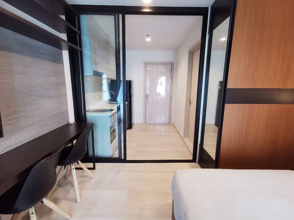 bedroom and room interior of Life One Wireless