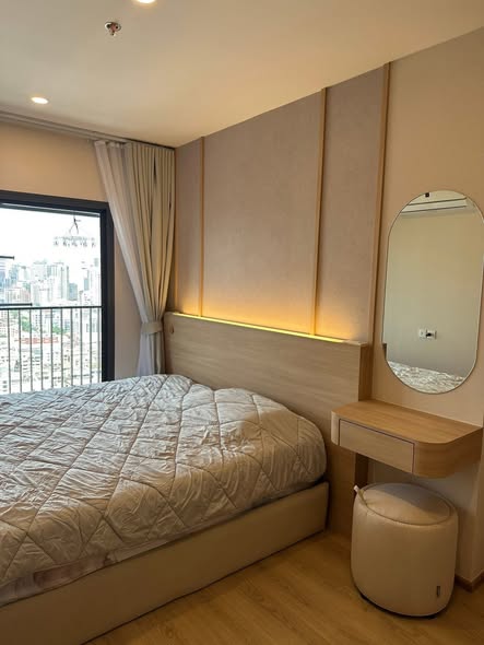 bedroom of Life Rama 4 – Asoke