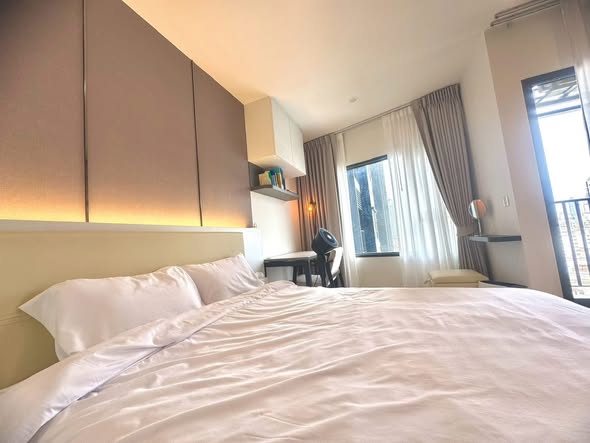 bedroom of Life Rama 4 – Asoke