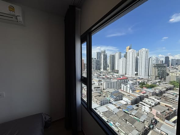 bedroom of Life Rama 4 – Asoke