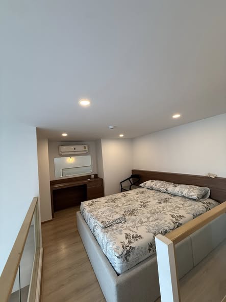 bedroom of Life Rama 4 – Asoke