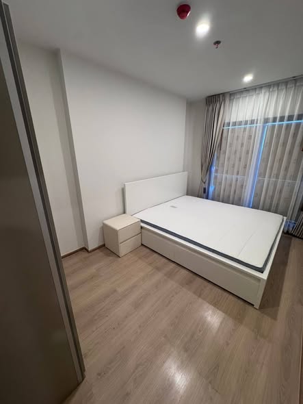 bedroom of Life Rama 4 – Asoke