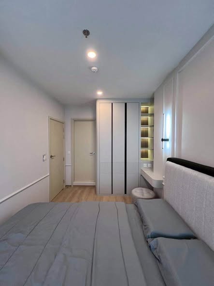 bedroom of Life Rama 4 – Asoke