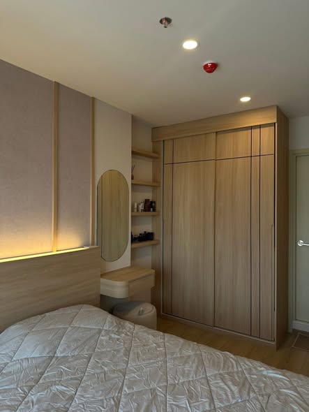 bedroom of Life Rama 4 – Asoke
