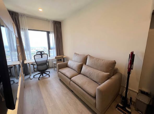 bedroom and living room of Life Rama 4 – Asoke